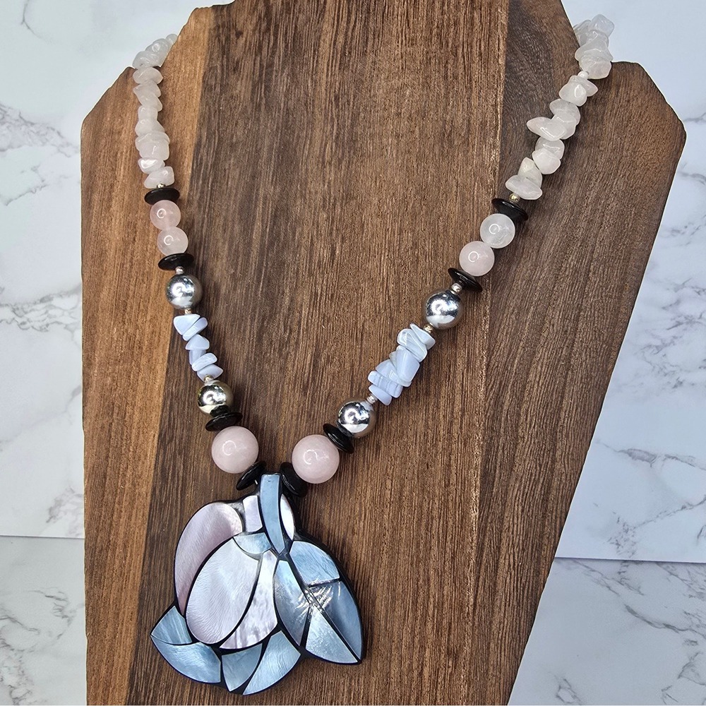 Lee Sands Mother of Pearl Mosaic Flower Pendant Rose Quartz Agate Necklace 22in - Picture 2 of 6